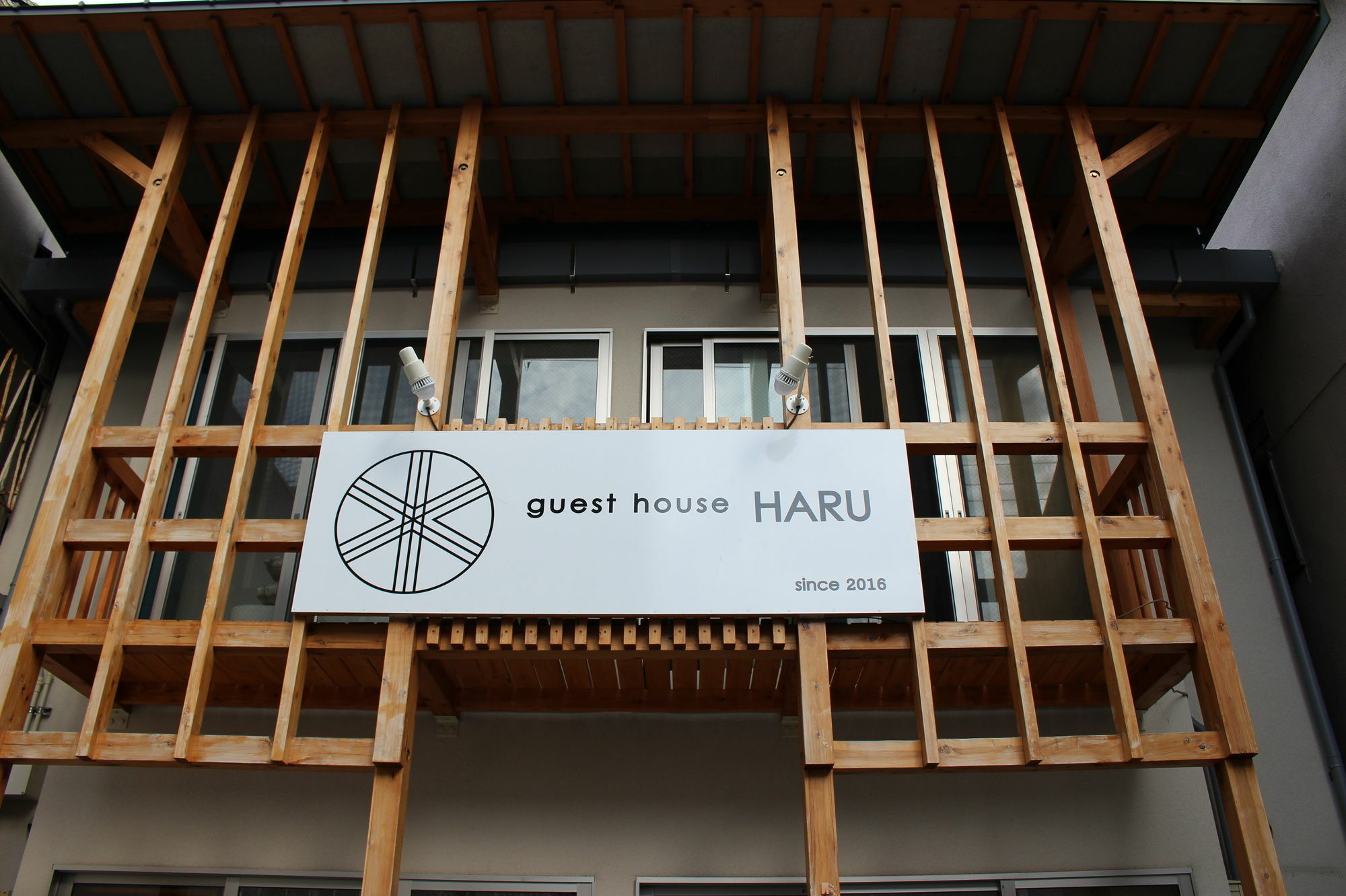 Guest House Haru Osaka Buitenkant foto